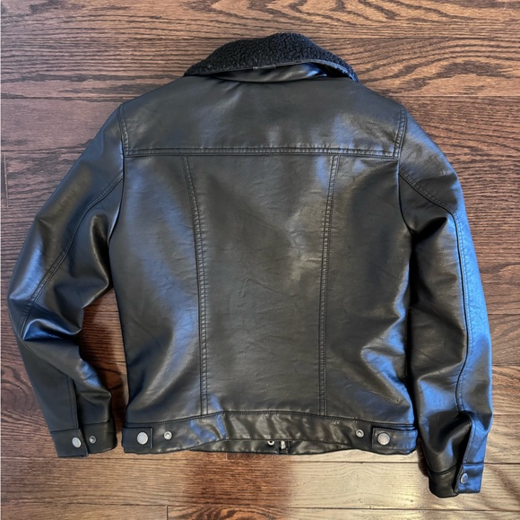 NWOT Levi’s Classic Sherpa Lined Faux Leather Trucker Jacket Small - Picture 5 of 6